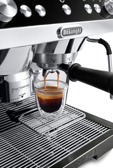 DE LONGHI EC9355.BM La Specialista Prestigio Siebträgermaschine (Schwarz, Kegelmahlwerk, 1450 Watt, 19 bar)