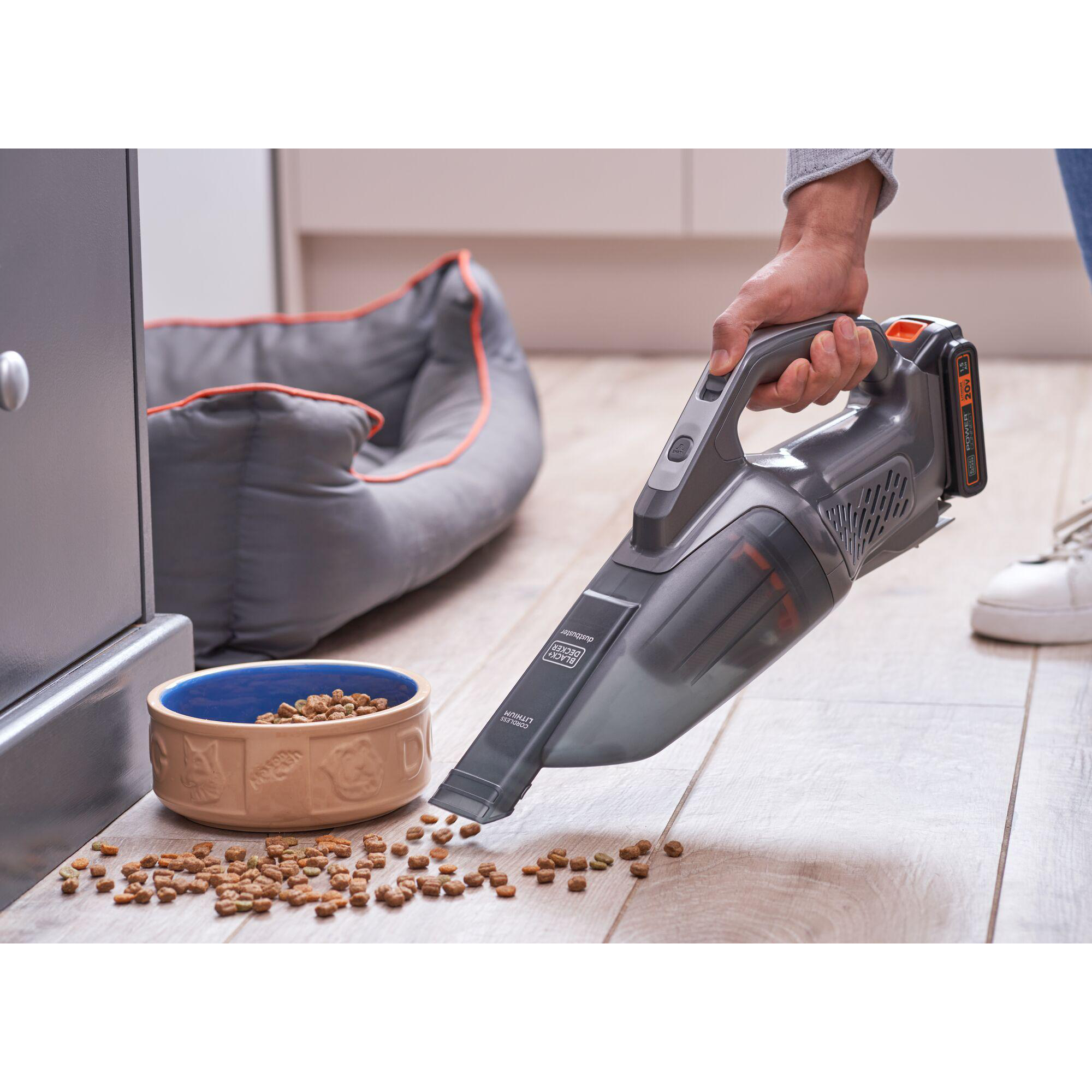 Akkubetrieb, 27 und BCHV001C1 Connect Watt Handstaubsauger, mit Dustbuster BLACK+DECKER Akku Ladegerät Power