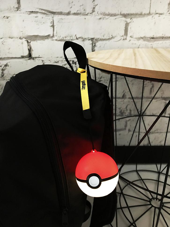 TEKNOFUN Pokémon - Pokéball - Figure lumineuse (Multicolore)