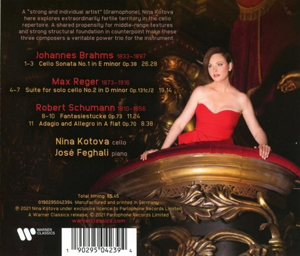 CD-Cover mit einer Frau in einem roten Kleid auf einer Bühne.