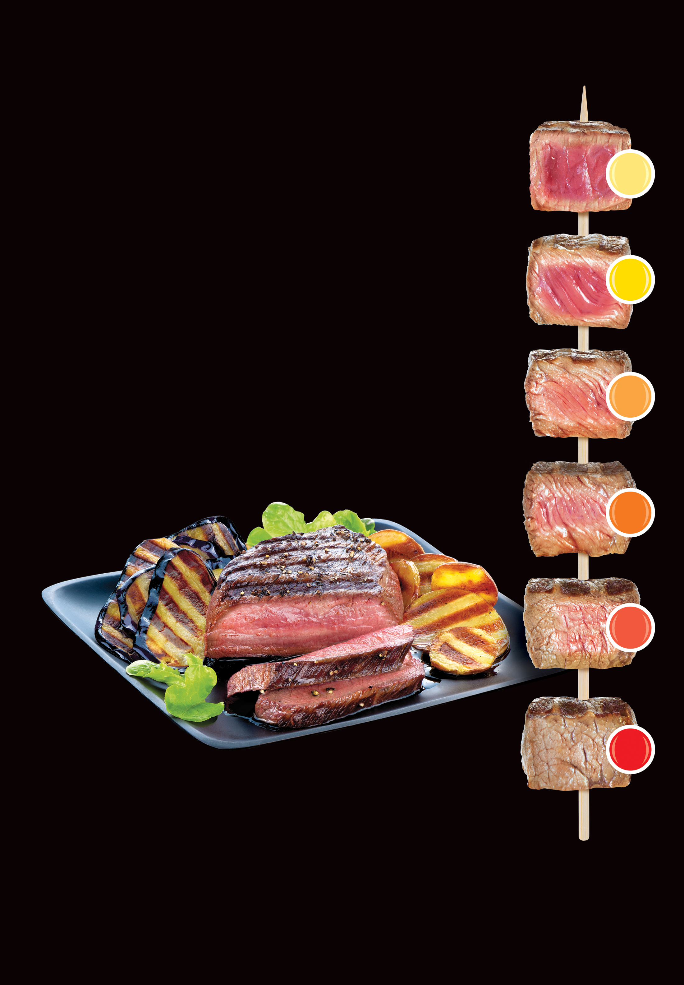 Egy tányér grillezett steakkel és zöldségekkel, szeletelt steak különböző sütési szintekkel nyárson.