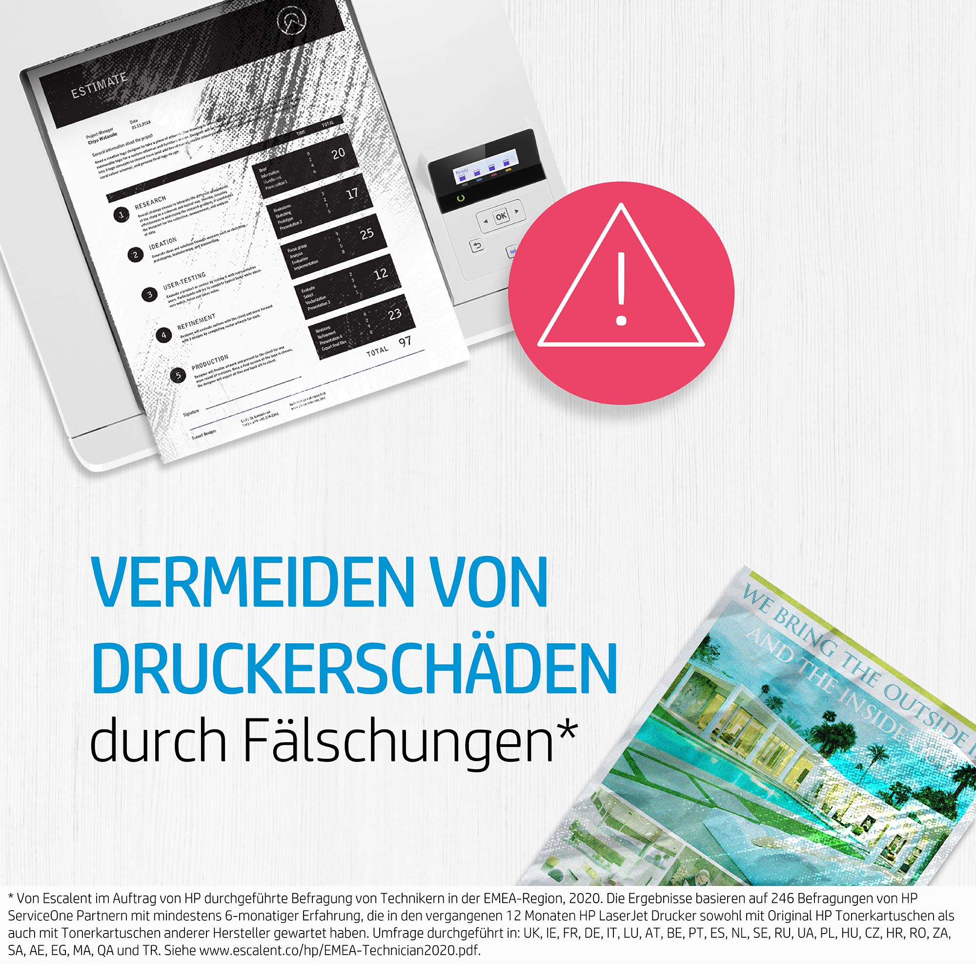 Drucker und ein Dokument auf dem Schreibtisch. Ein rotes Dreieck mit Ausrufezeichen ist sichtbar.