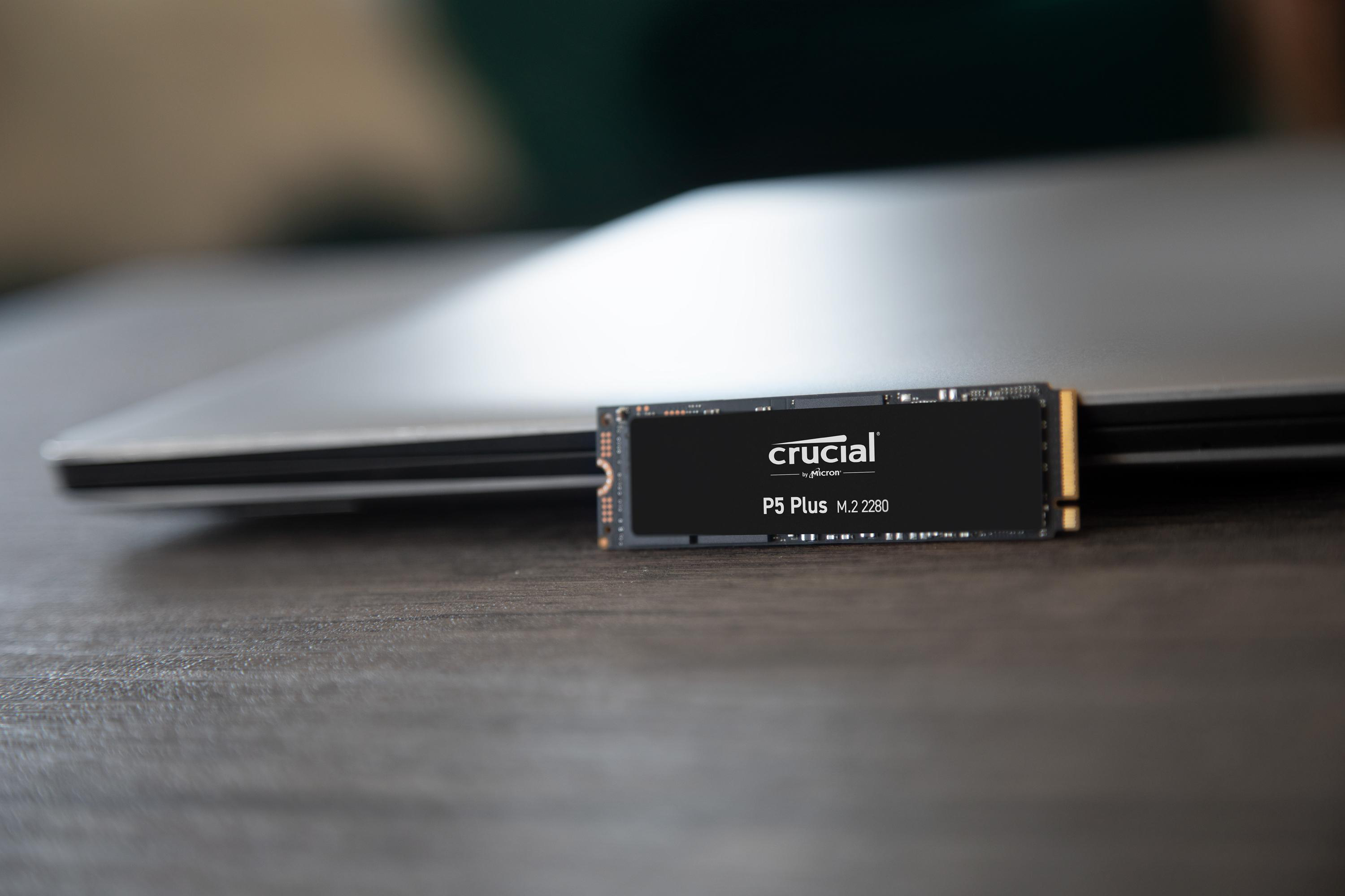 CRUCIAL P5 Plus, Playstation 5 kompatibel, Festplatte, 1 TB SSD M.2 via NVMe, intern