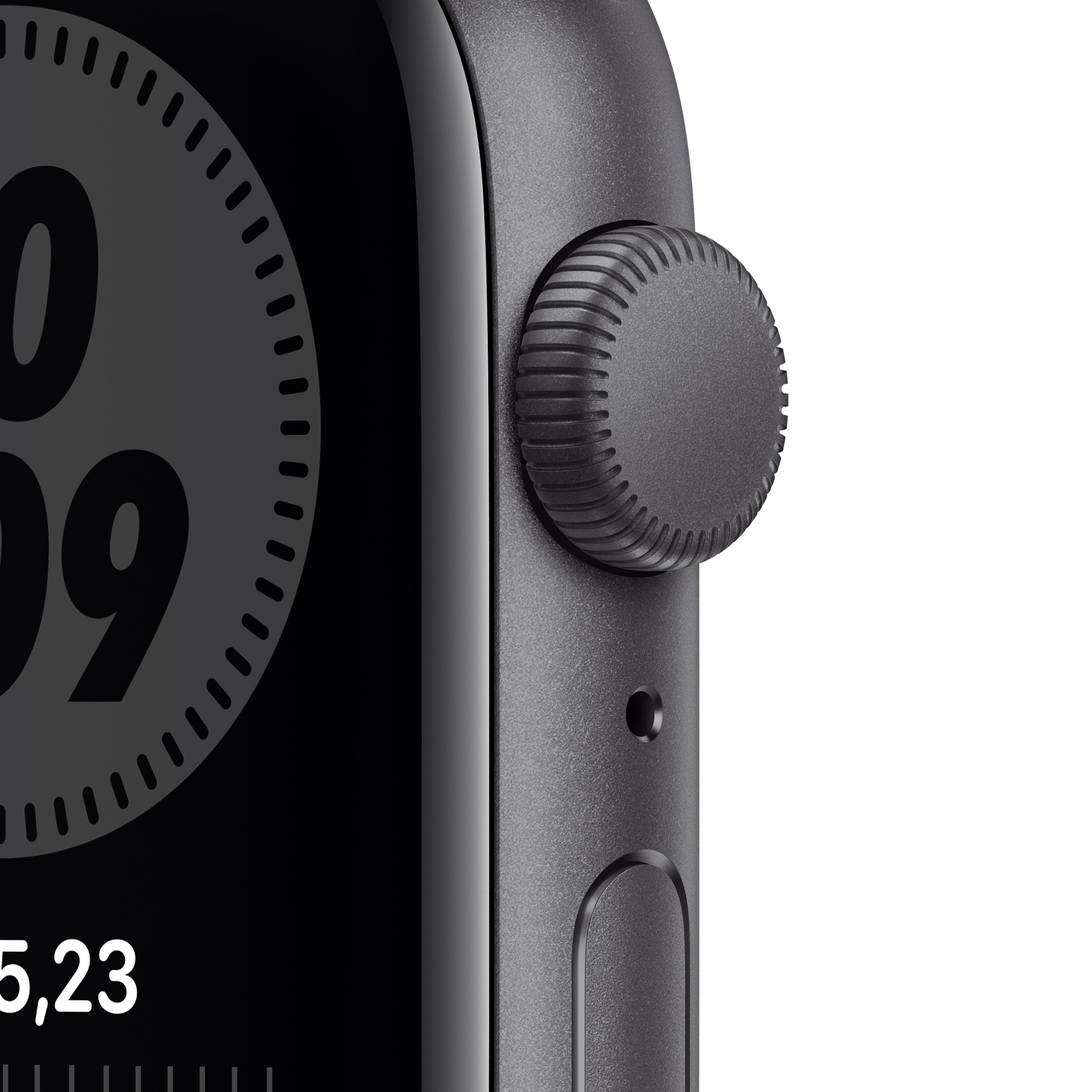 APPLE Watch SE Nike - Grau Smartwatch (GPS) Fluorelastomer, /Schwarz 220 mm, 140 44mm Space