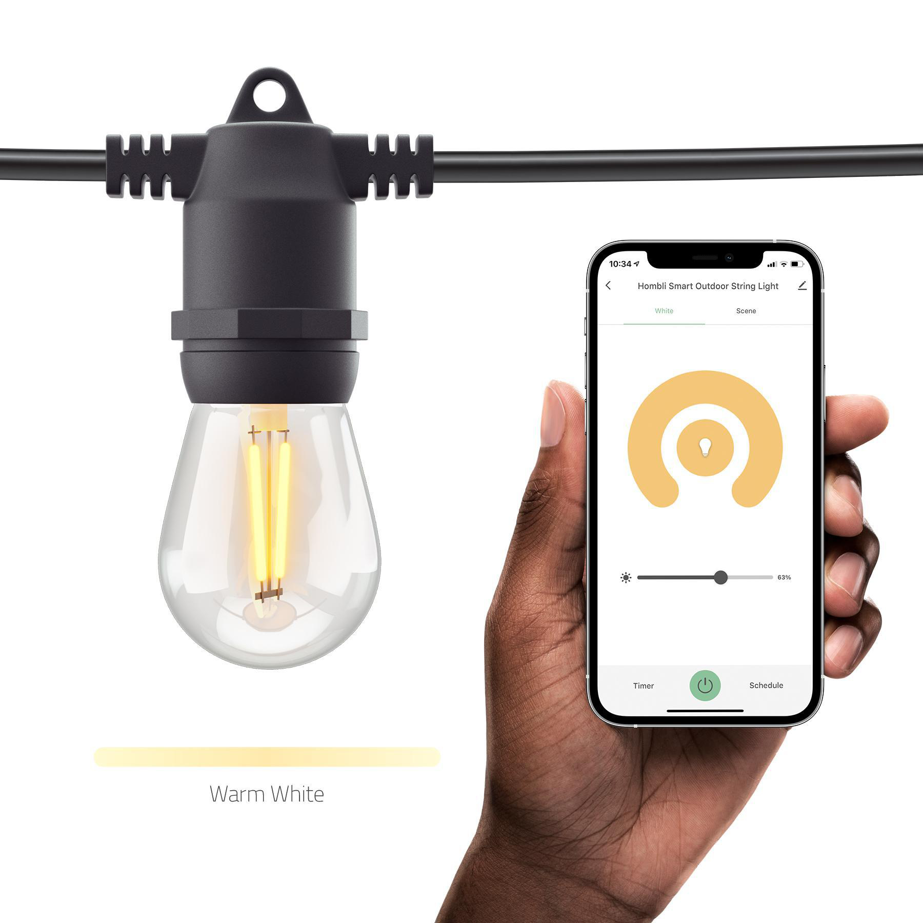 Eine Hand, die ein Smartphone hält, das eine intelligente Outdoor-Lichterkette steuert. Das Licht ist an.