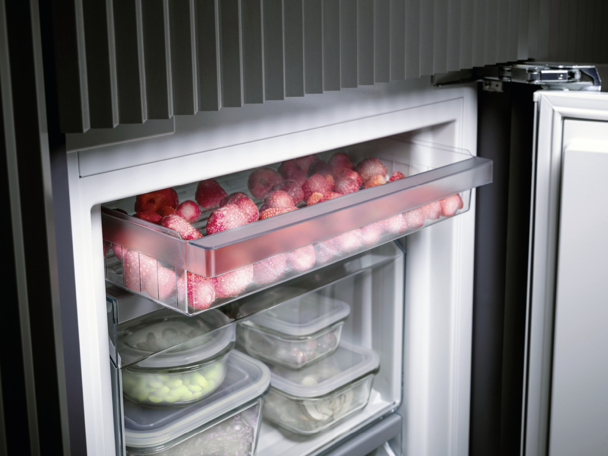 MIELE Frigo-congélateur encastrable NoFrost F (KFN 7714)