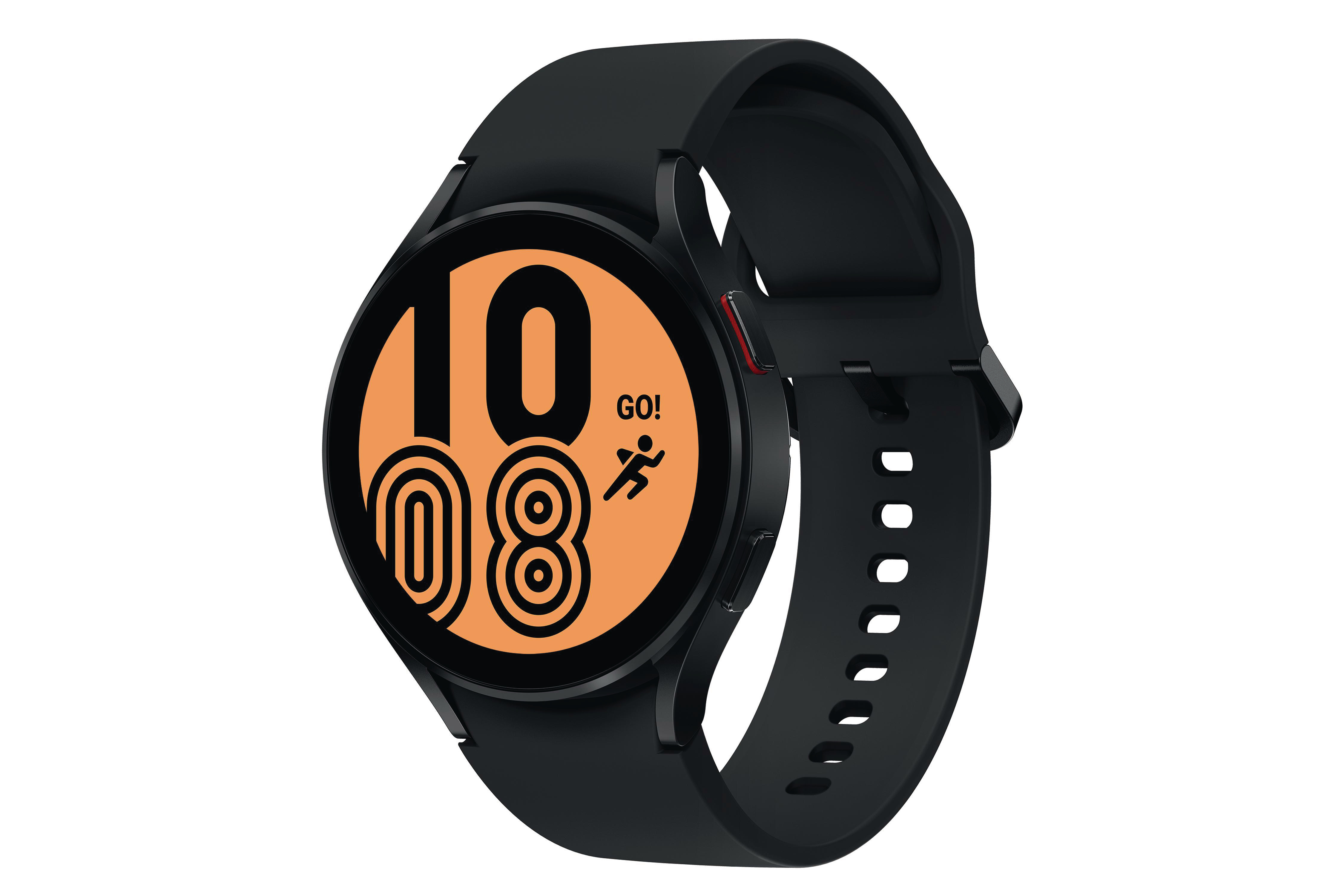 Eine schwarze Smartwatch mit rundem Bildschirm, der Zeit und Aktivitätsdaten anzeigt. Weißer Hintergrund.