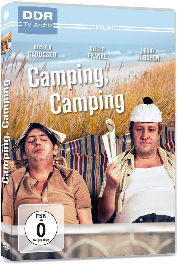 DVD-Cover mit zwei Männern, die sich unter einem Baum entspannen. Titel: Camping, Camping. Blauer Himmel und grünes Gras.