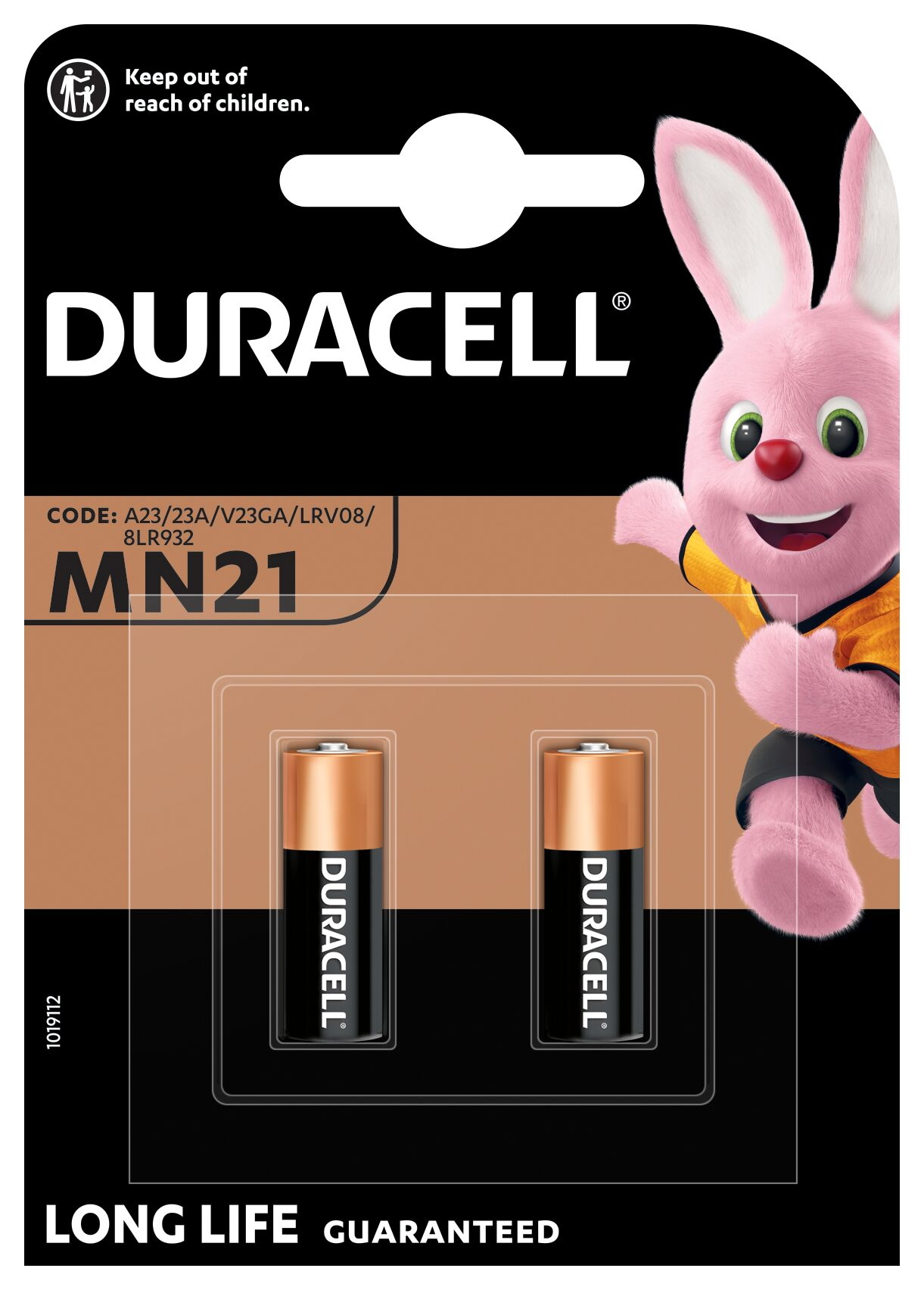 Duracell-Batteriepackung mit zwei Batterien und einem rosa Häschen.