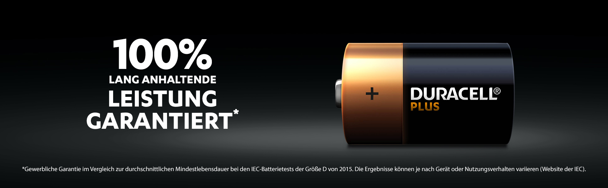 Eine schwarze und goldene Duracell Plus Batterie mit Text: 100% Langanhaltende Leistung Garantiert.