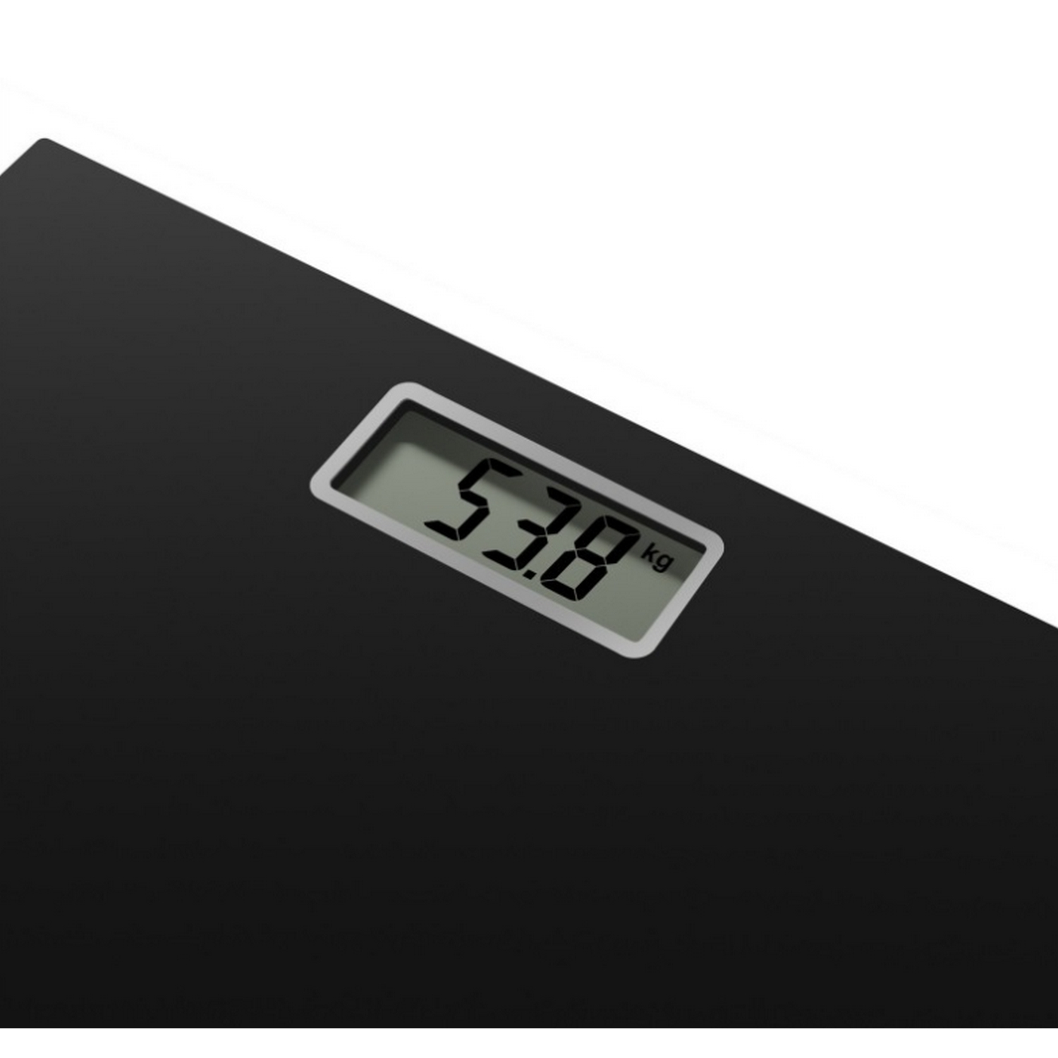 Balanza digital negra, muestra 53.8 kg. Fondo blanco. Vista superior, primer plano.