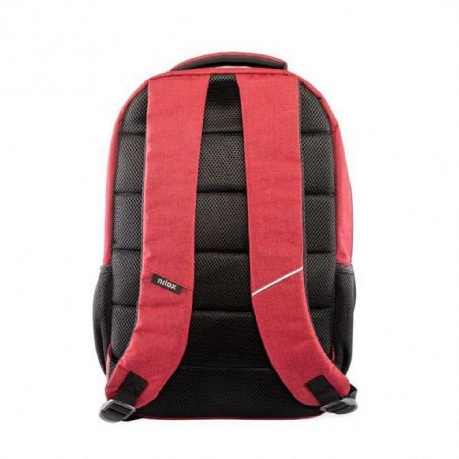 Mochila roja con detalles negros. La espalda tiene acolchado de malla y una raya blanca.