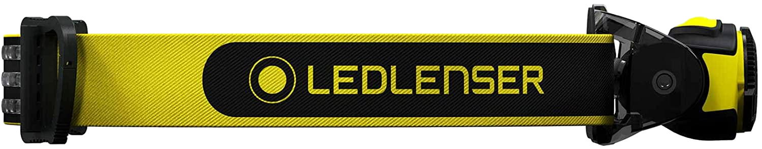 Sárga-fekete LEDLENSER fejlámpa fekete háttérrel.