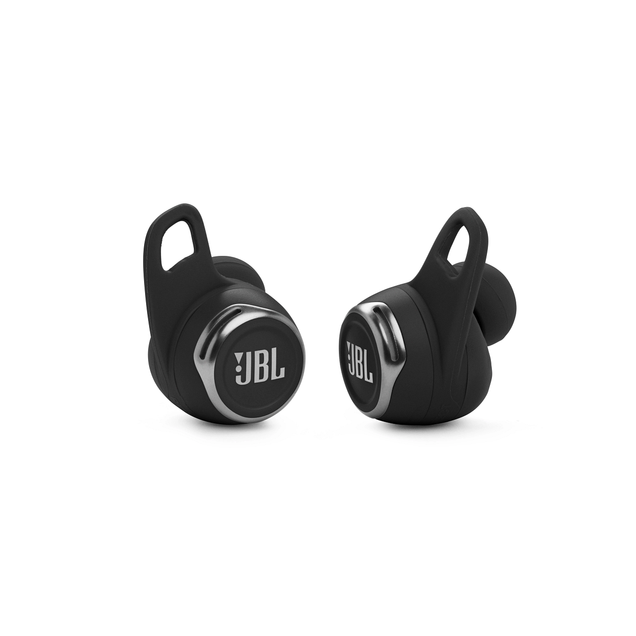Paar schwarze kabellose JBL-Ohrhörer. Silberne Akzente sind auf der Oberfläche sichtbar.