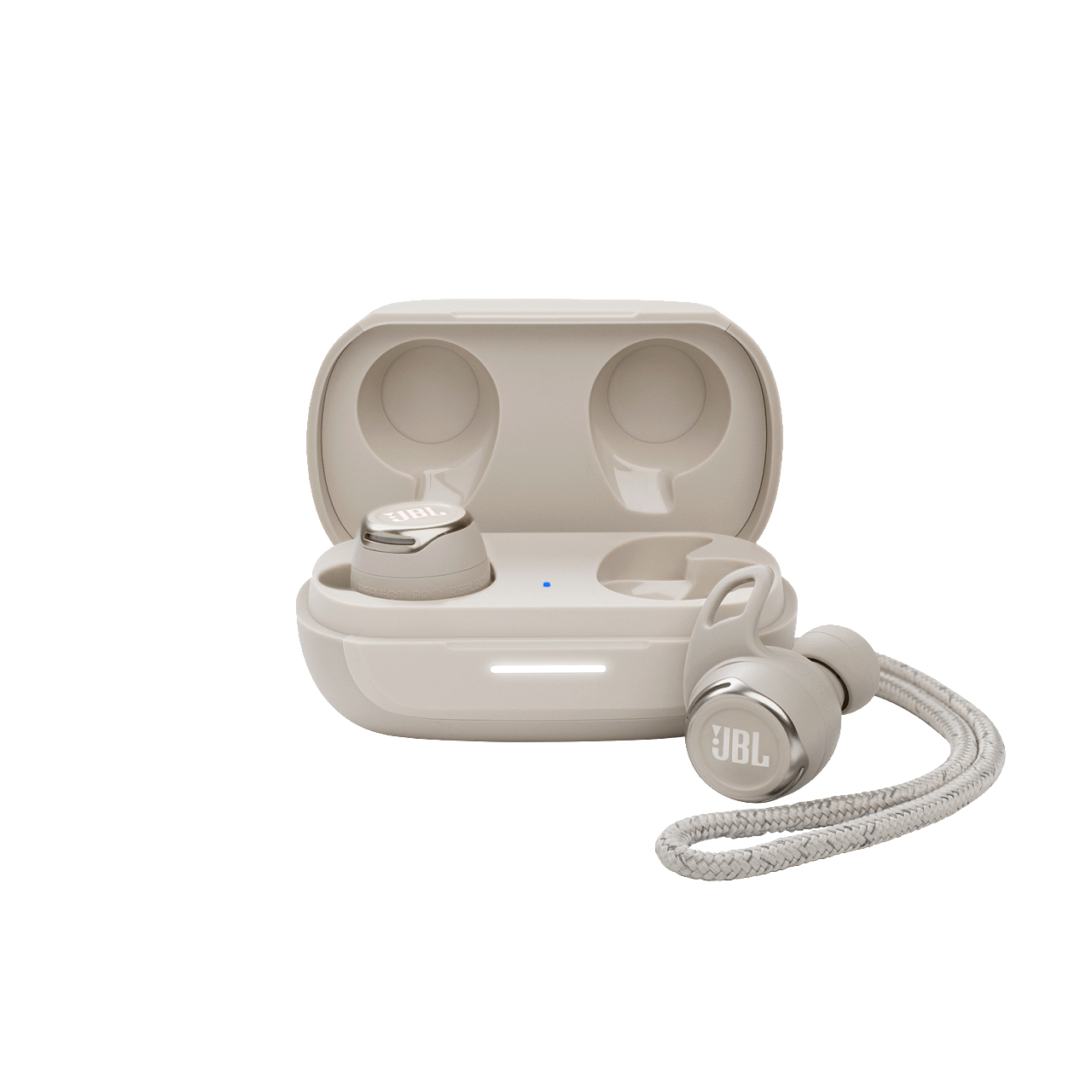 Kabellose, beige JBL-Ohrhörer im Ladecase auf weißem Hintergrund.