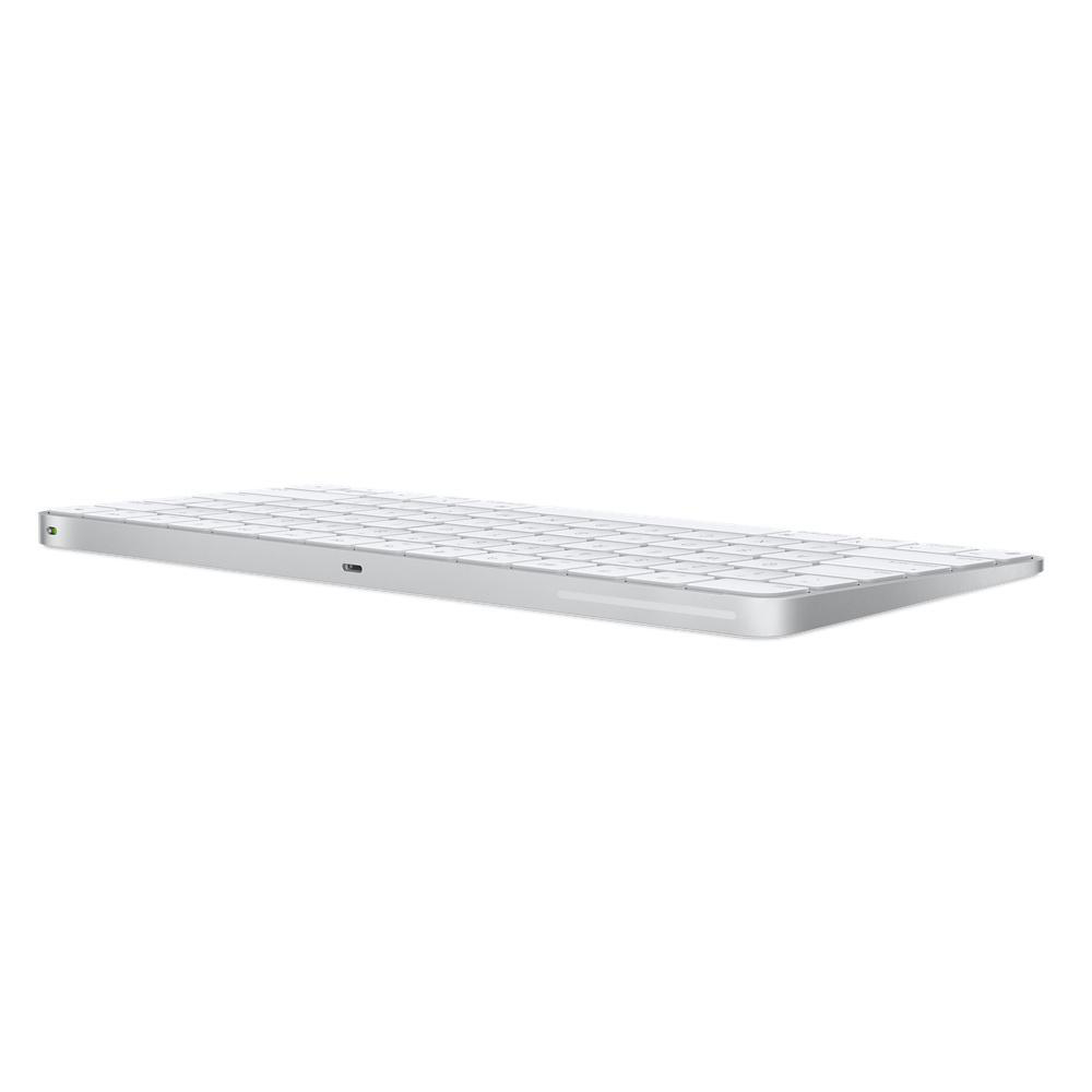 Eine silberne Apple-Tastatur auf weißem Hintergrund.