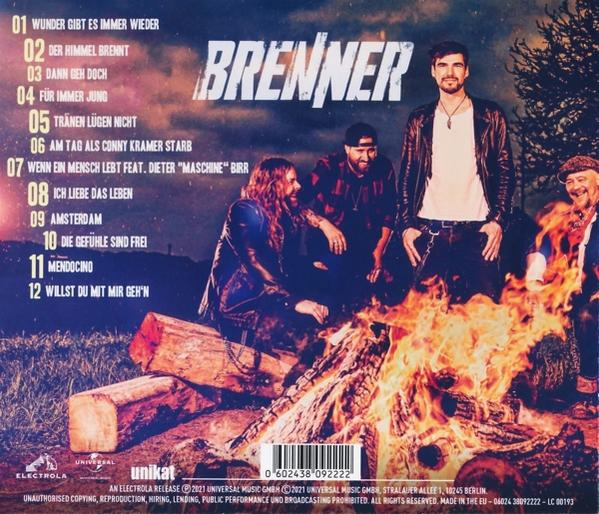 CD-Cover mit Bandmitgliedern am Lagerfeuer. Text enthält Songtitel und Bandnamen.