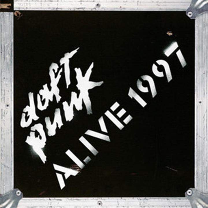 Daft Punk album borító, fehér szöveg feketén. Szöveg: Daft Punk, Alive 1997, keretben.