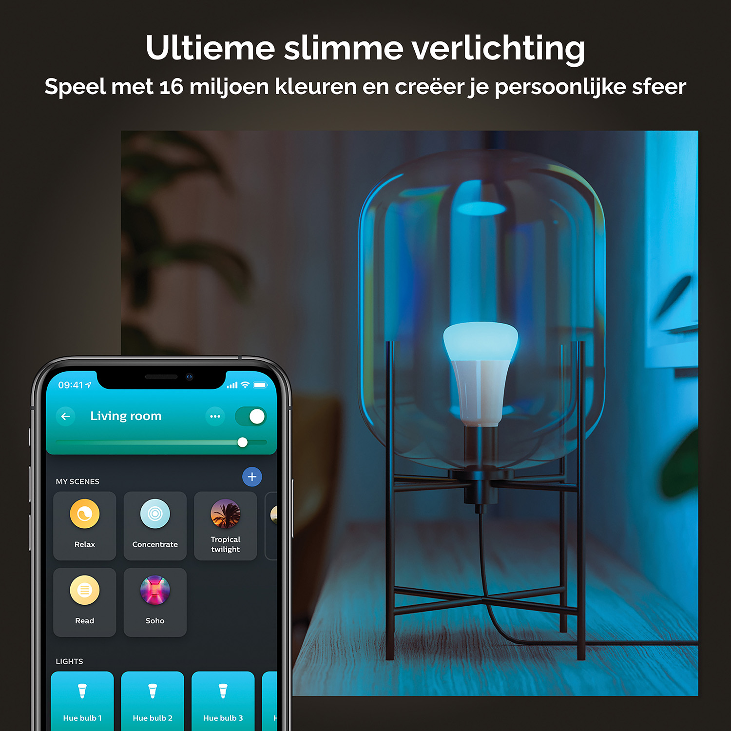 Een slimme lamp en een telefoon met een app op het scherm.