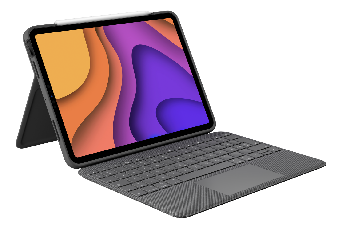 Un iPad avec un étui clavier et un crayon.