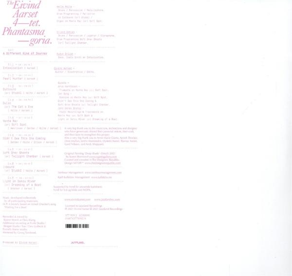 Weißer Text auf weißem Hintergrund. Enthält Text und Credits für ein Album.