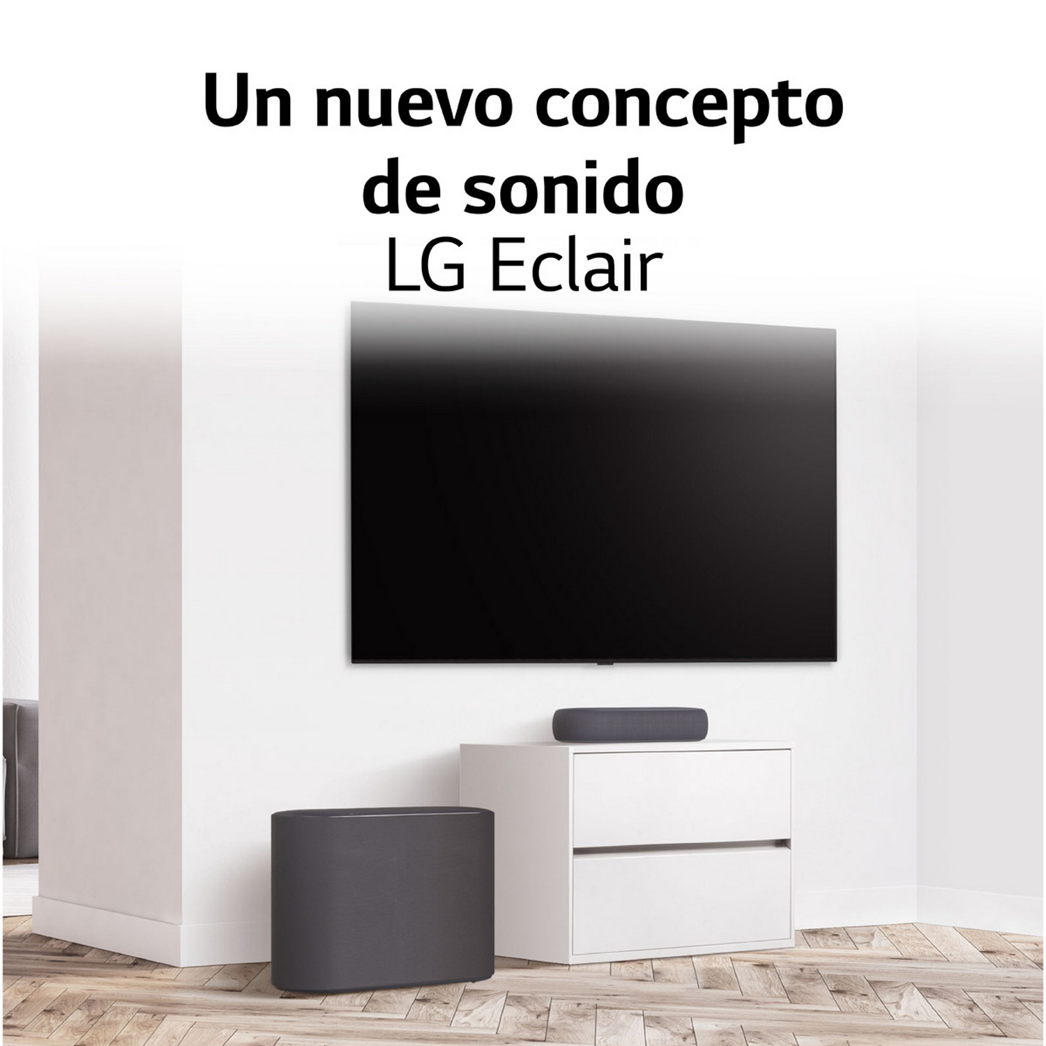 Un salón moderno con TV, barra de sonido, subwoofer y muebles blancos.