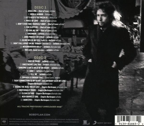 Albumcover mit Bob Dylan-Bild und Titelliste. Schwarz und Weiß.