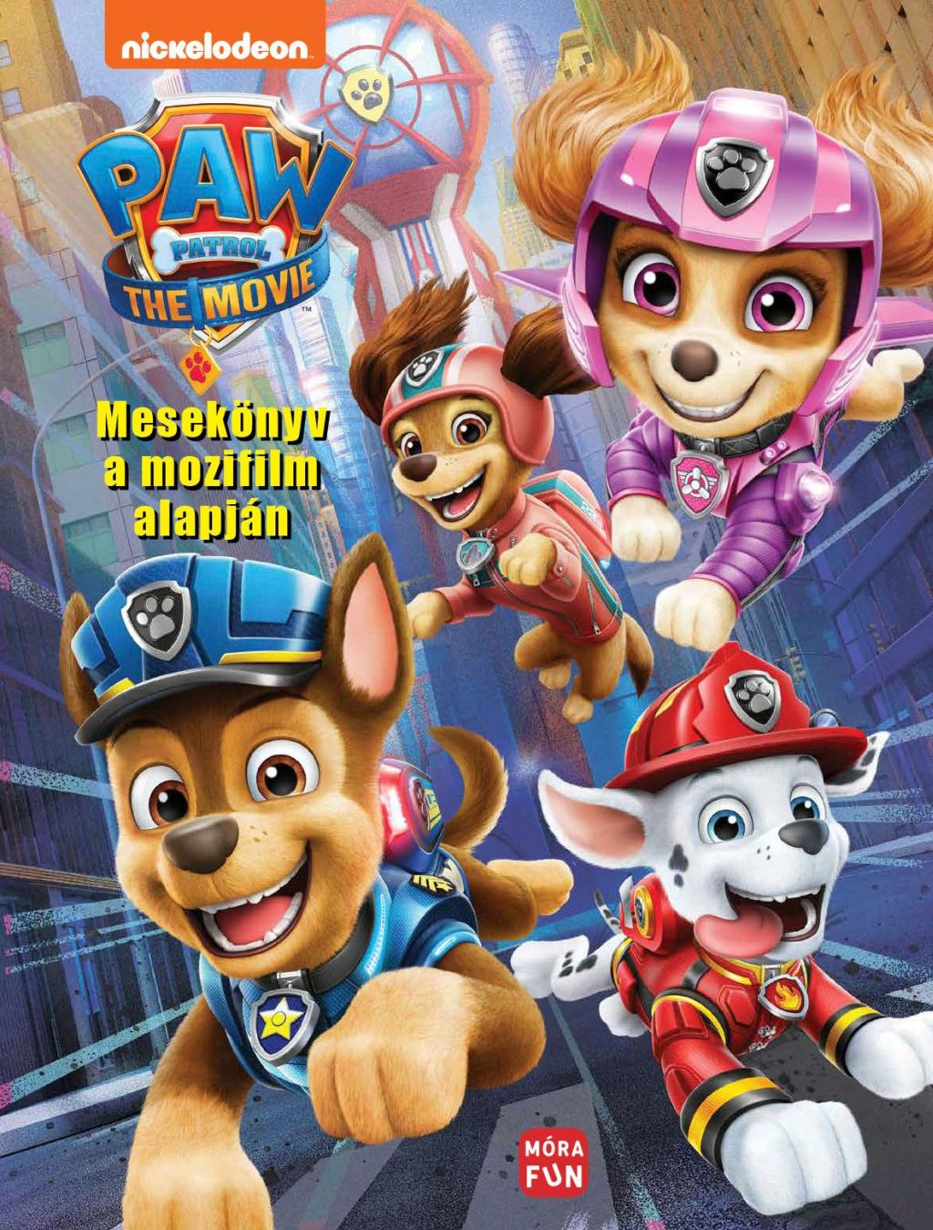 Paw Patrol film borítója, négy rajzolt kutyával, angol és magyar felirattal.