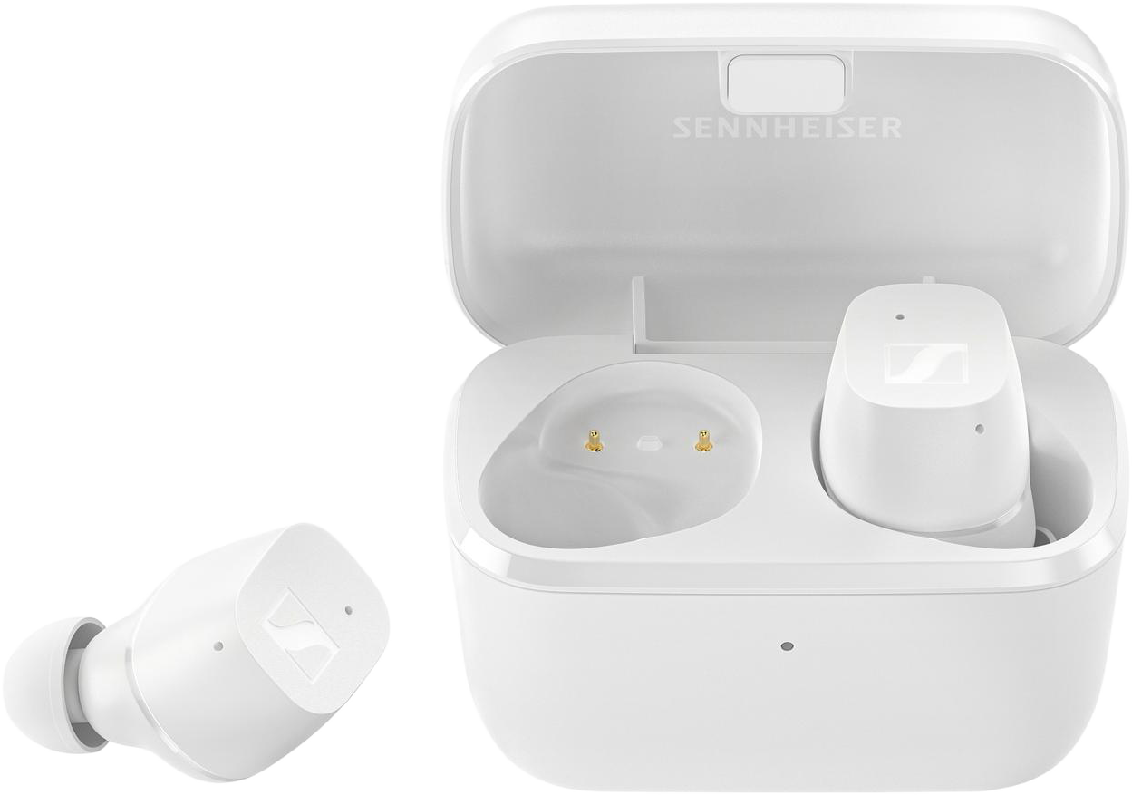 Fehér Sennheiser fülhallgatók fehér töltőtokban. Egy fülhallgató a tokon kívül.