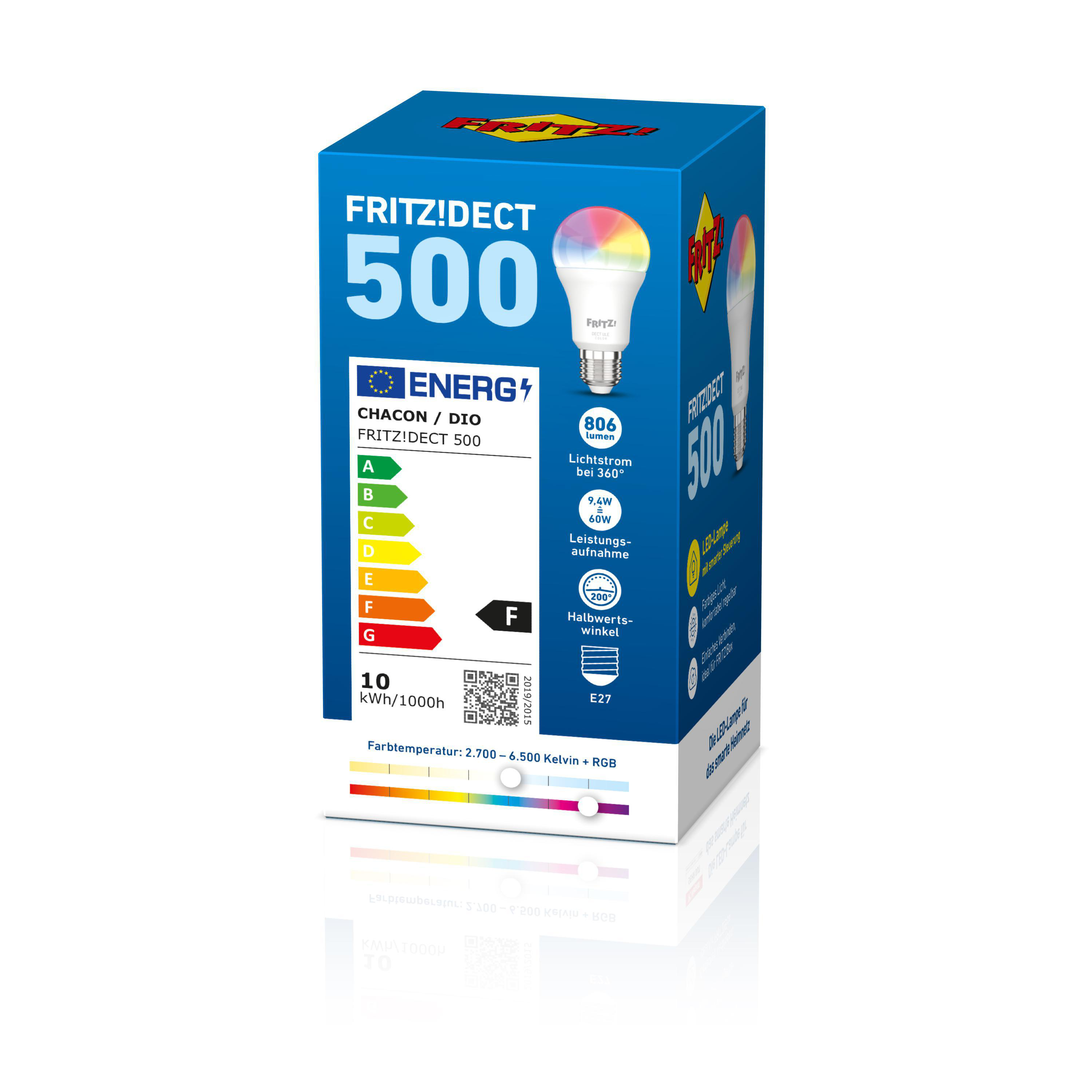 Verpackte LED-Glühbirne mit Energieeffizienzdetails auf weißem Hintergrund.