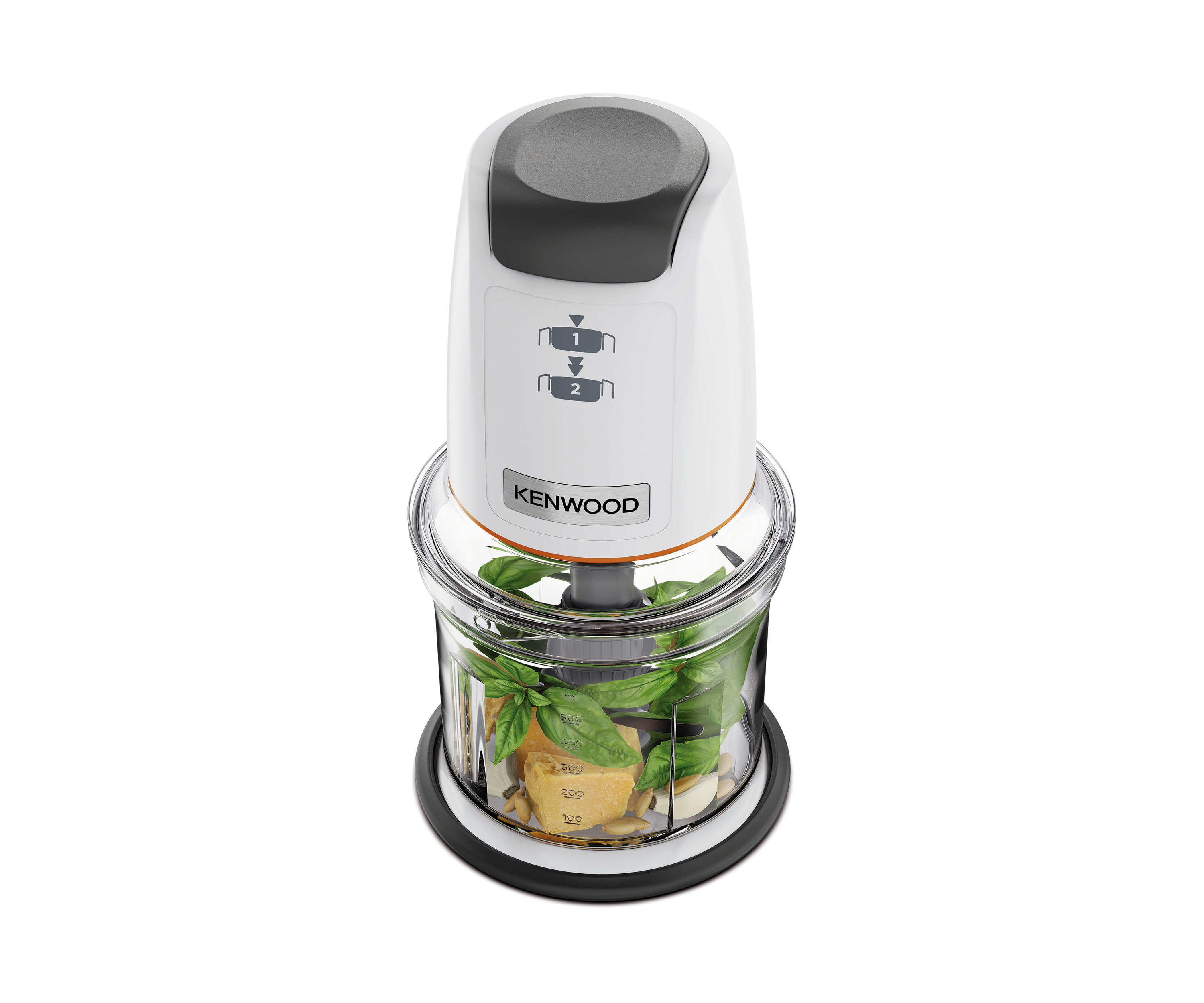 Kenwood-Zerkleinerer mit Basilikumblättern. Weißes und graues Design.