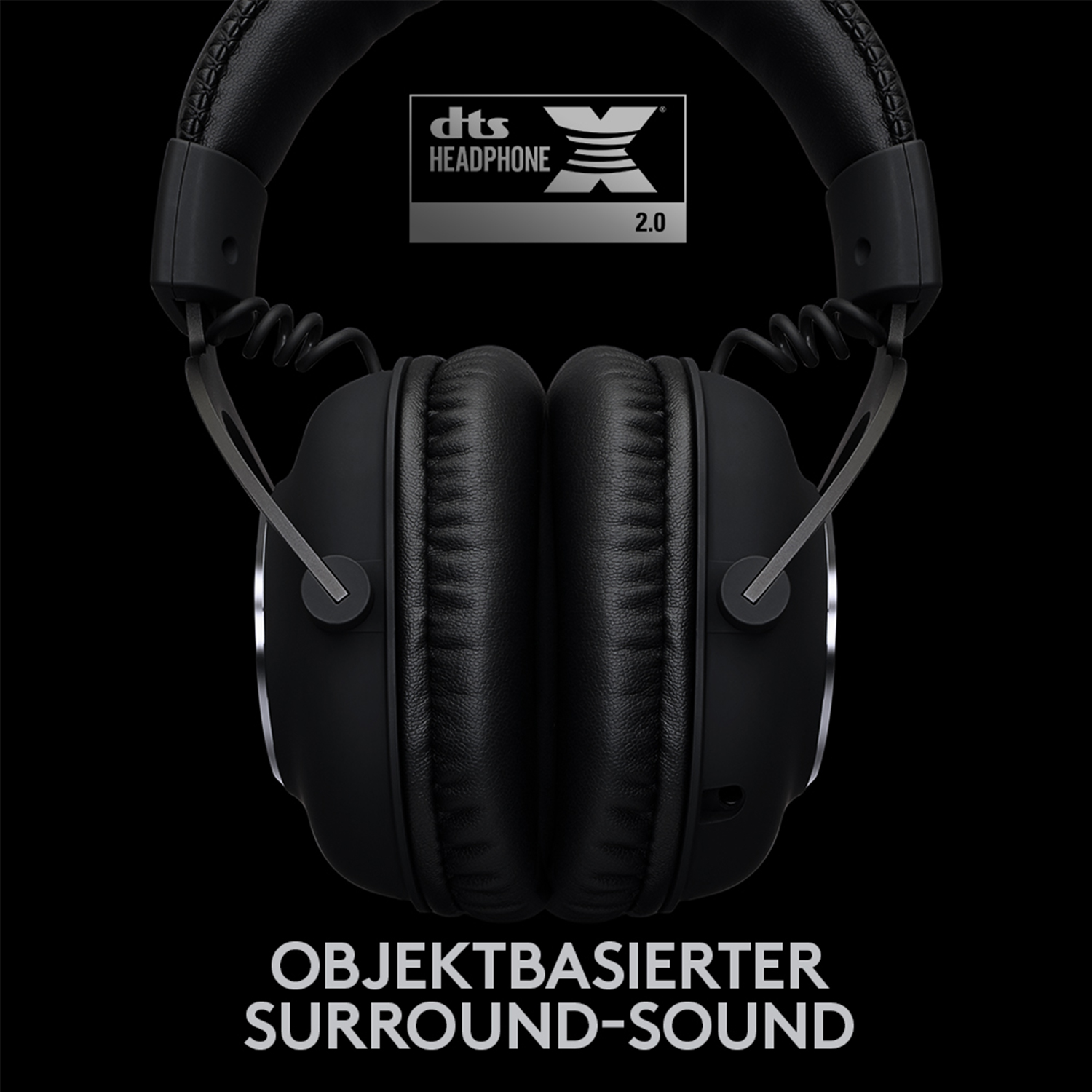 Schwarze Kopfhörer mit DTS Headphone:X Logo. Das Bild ist vor einem schwarzen Hintergrund.