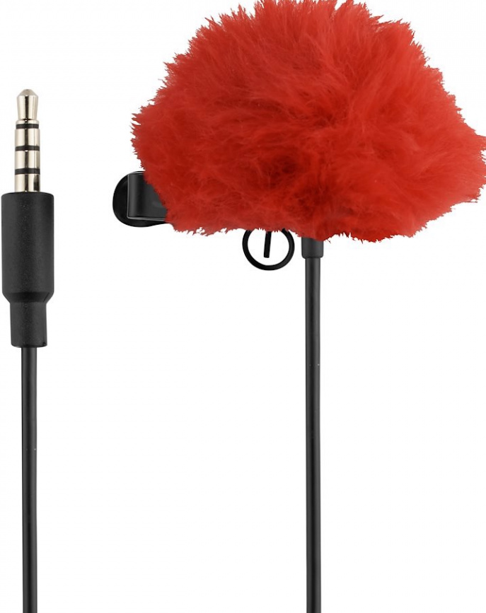 Un microphone noir avec une housse rouge et duveteuse et une prise jack de 3,5 mm.