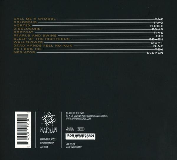 Ein CD-Cover mit einer Liste von Songtiteln und dem Napalm Records Logo.