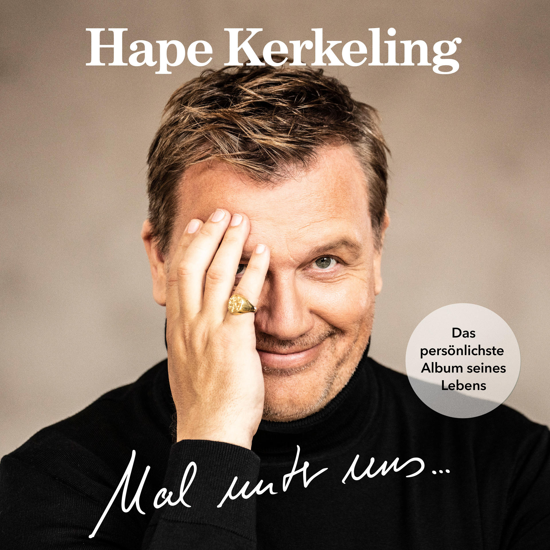 Albumcover von Hape Kerkeling. Mann bedeckt ein Auge mit der Hand. Text auf dem Cover.
