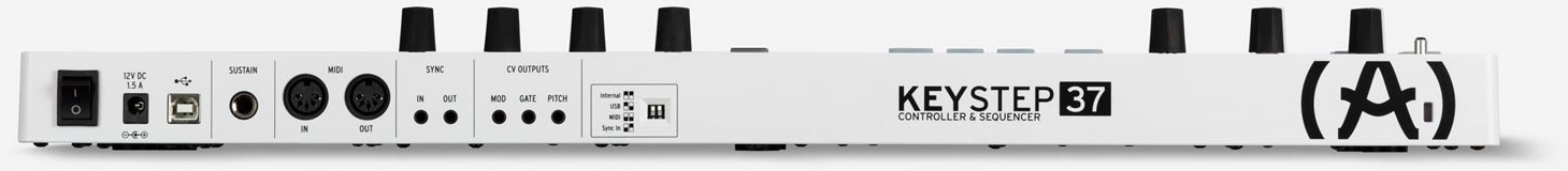 Weiße Musikelektronik mit Anschlüssen: Strom, USB, MIDI, Sync, CV. Beschriftung: KeyStep 37.