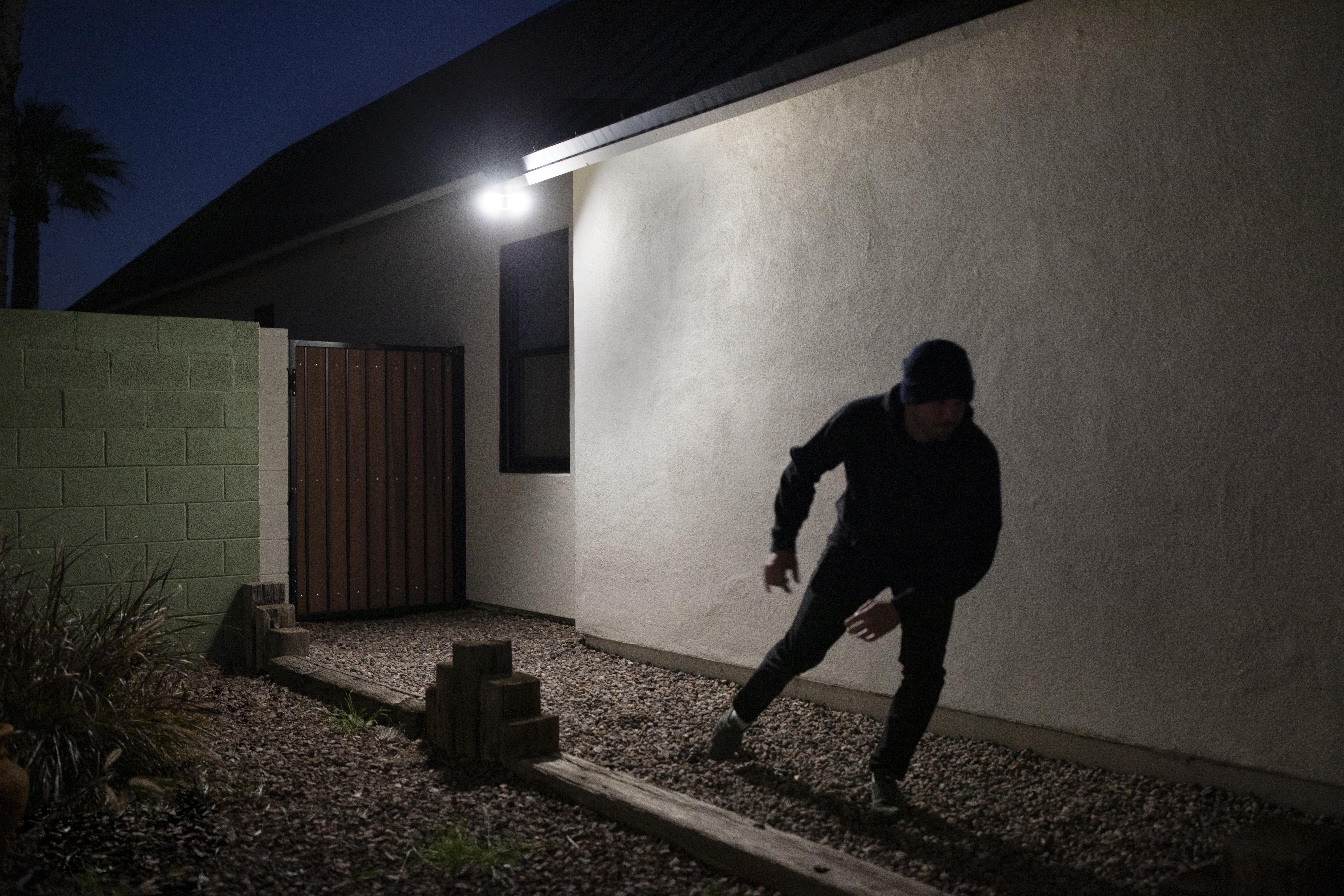 ARLO Pro3 Floodlight, Überwachungskamera