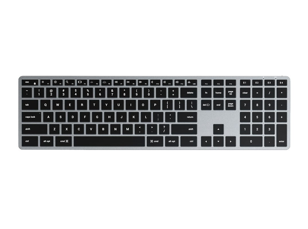 Eine silberne Tastatur mit schwarzen Tasten und weißer Beschriftung. Es ist ein Standardlayout mit numerischem Tastenfeld.
