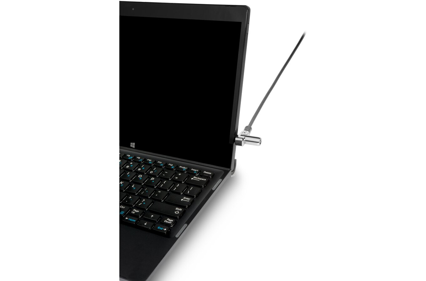 Laptop met een beveiligingskabel bevestigd, aangesloten op de zijkant, op een witte achtergrond.