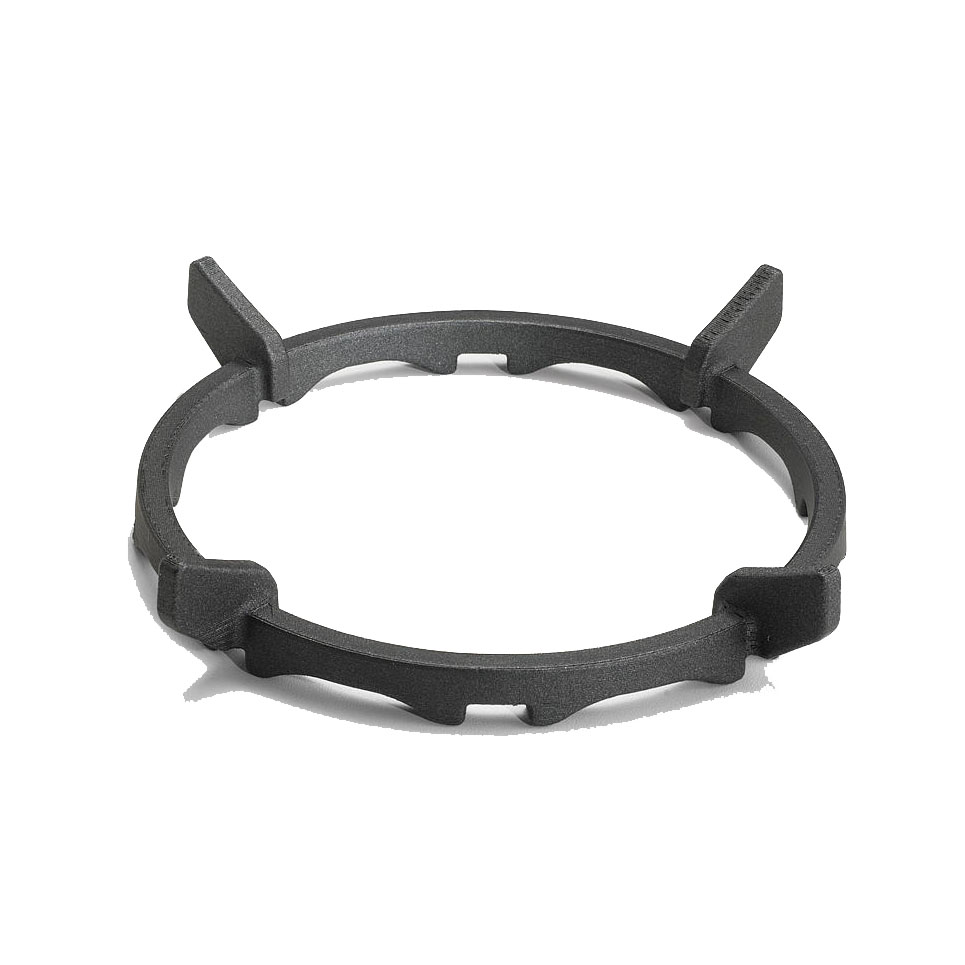 Una griglia nera e circolare per fornelli con tre bracci di supporto.
