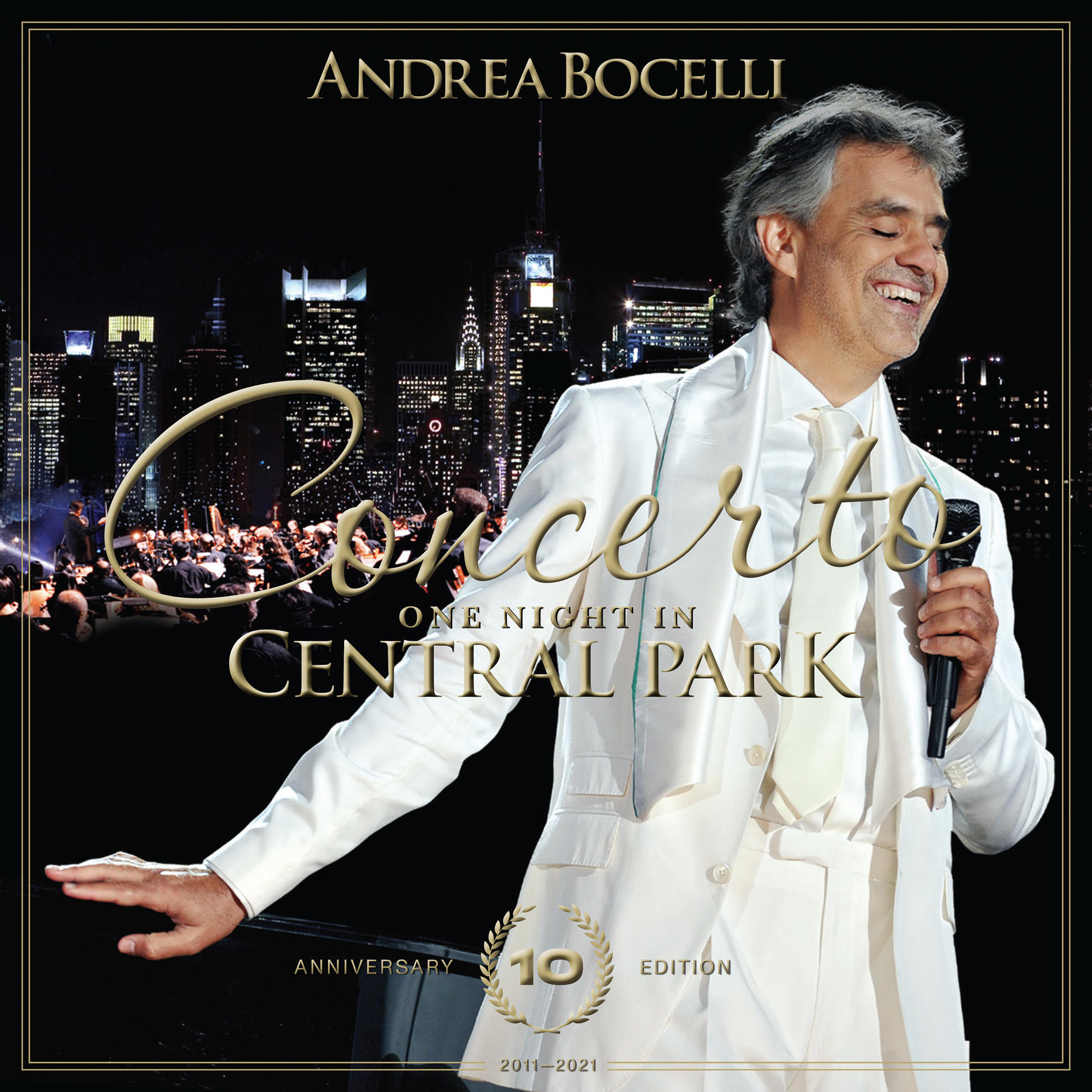 Pochette d'album avec Andrea Bocelli en costume blanc. Les mots "Concerto One Night In Central Park".
