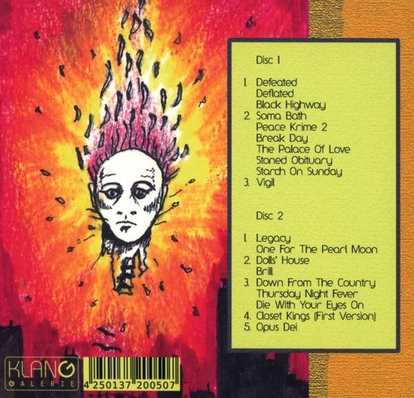 Rückseite eines CD-Covers mit Text und einer Illustration eines Gesichts.