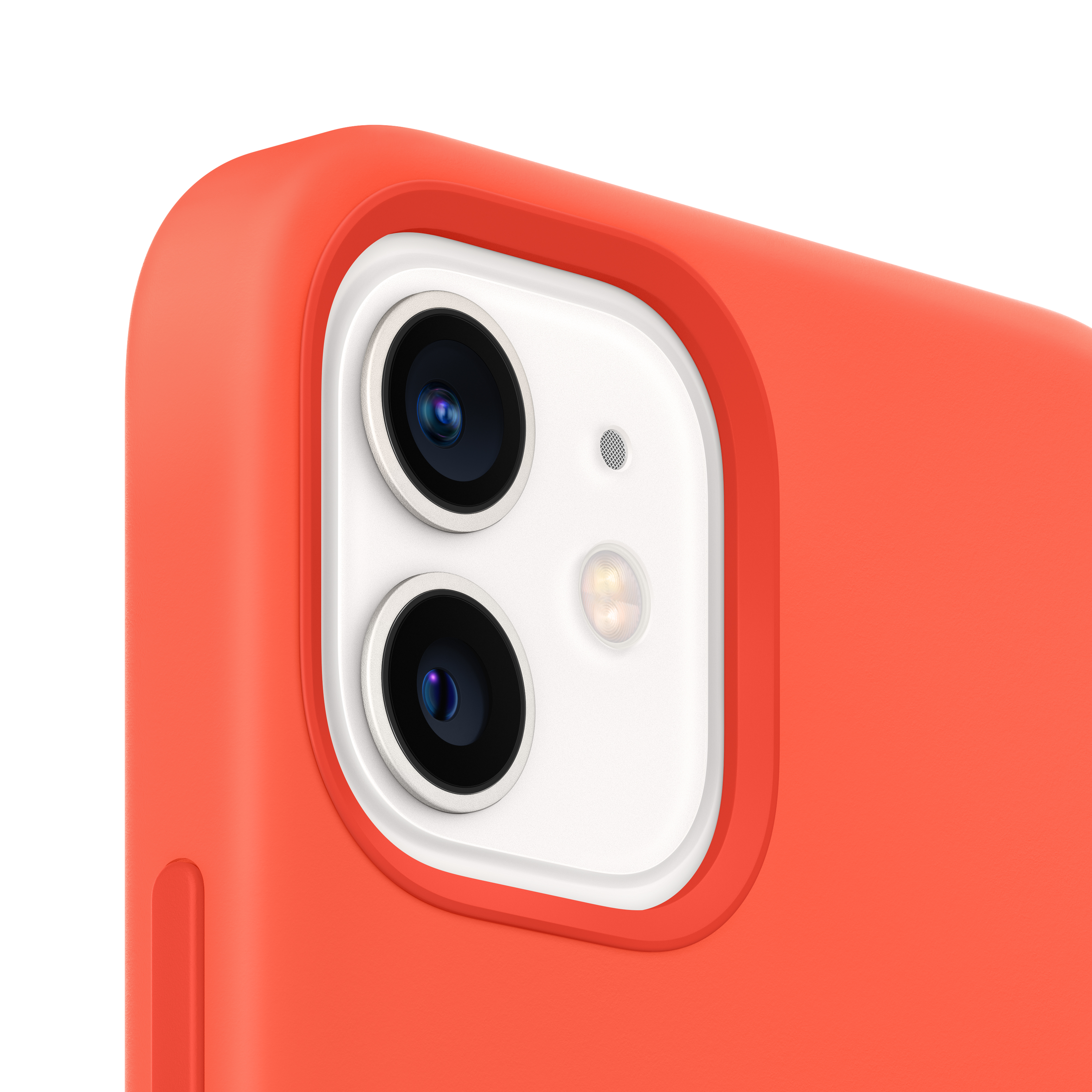 Primer plano de una funda de iPhone naranja vibrante con lentes de cámara duales y flash.