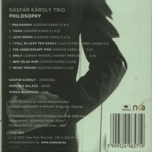 CD tok hátlapja album információval. Fehér háttér.