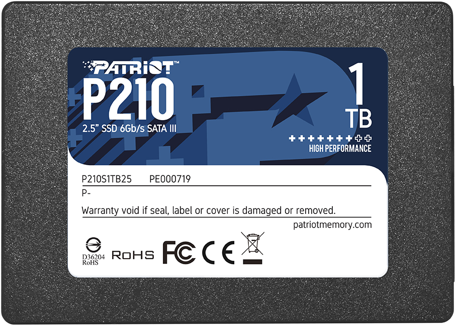 SSD logóval és címkével. Fekete szöveg kék és fehér alapon. 1 TB kapacitás.