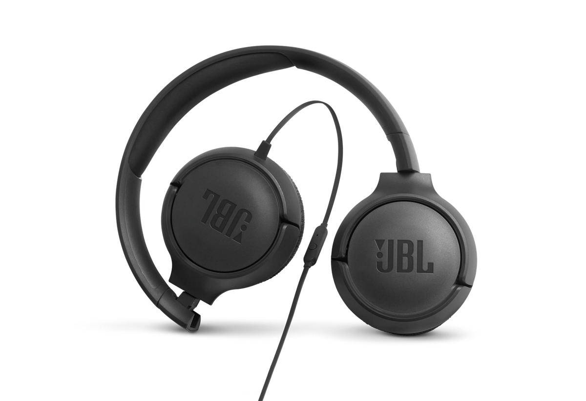 Esnek kafa bandı ve kulaklık başlıkları olan siyah JBL kulaklıklar.