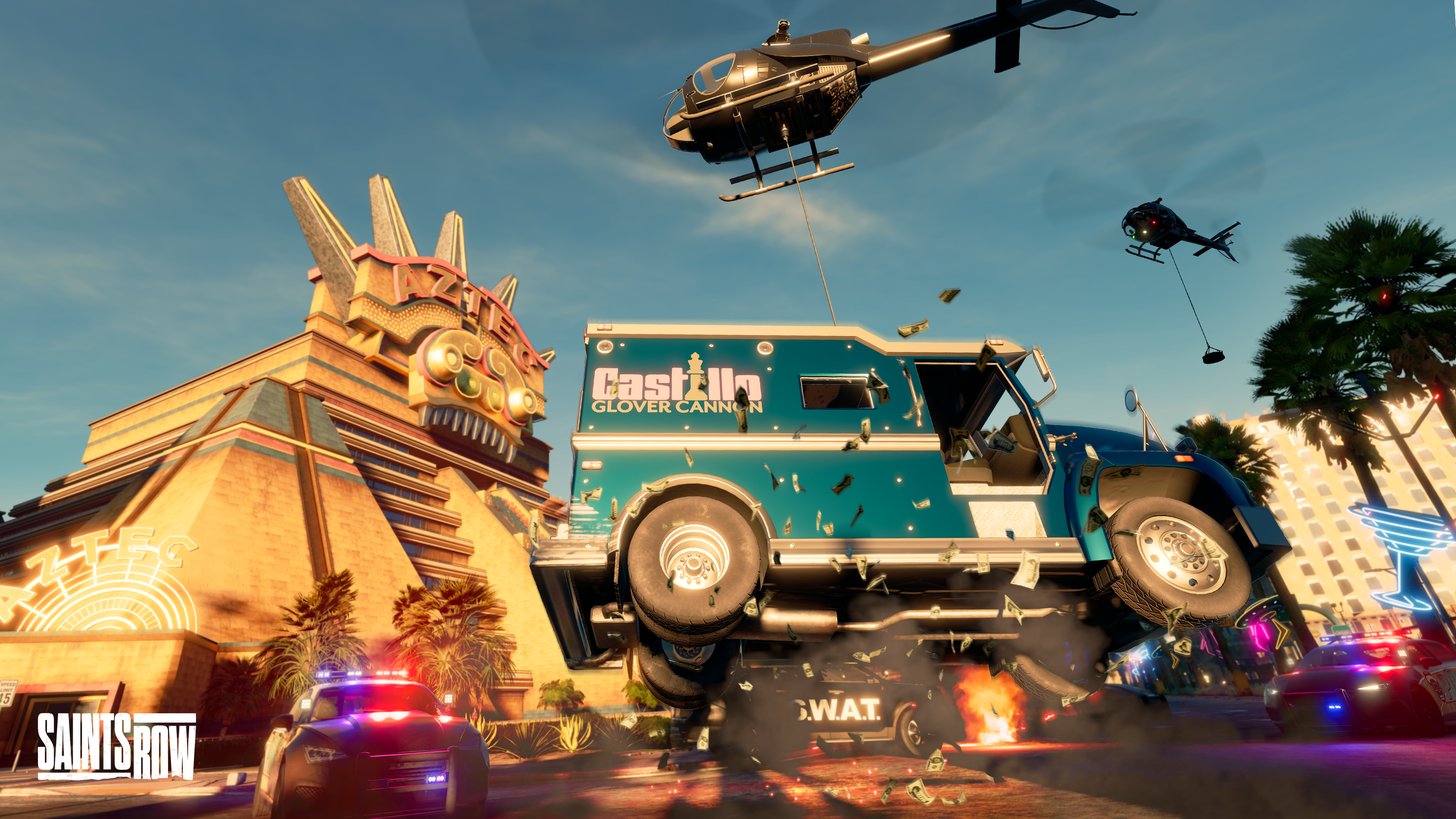 Scène du jeu vidéo Saints Row. Course-poursuite avec hélicoptères et explosions, ciel ensoleillé.
