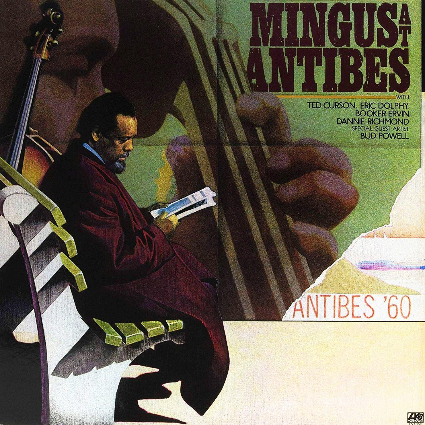 Album borító: Mingus Antibes-ben. Olvasó férfi, nagybőgő. Szöveg overlay.