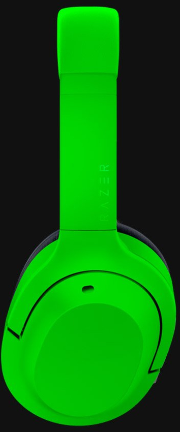 Casque vert vif. La marque 'Razer' est visible sur le côté du casque.