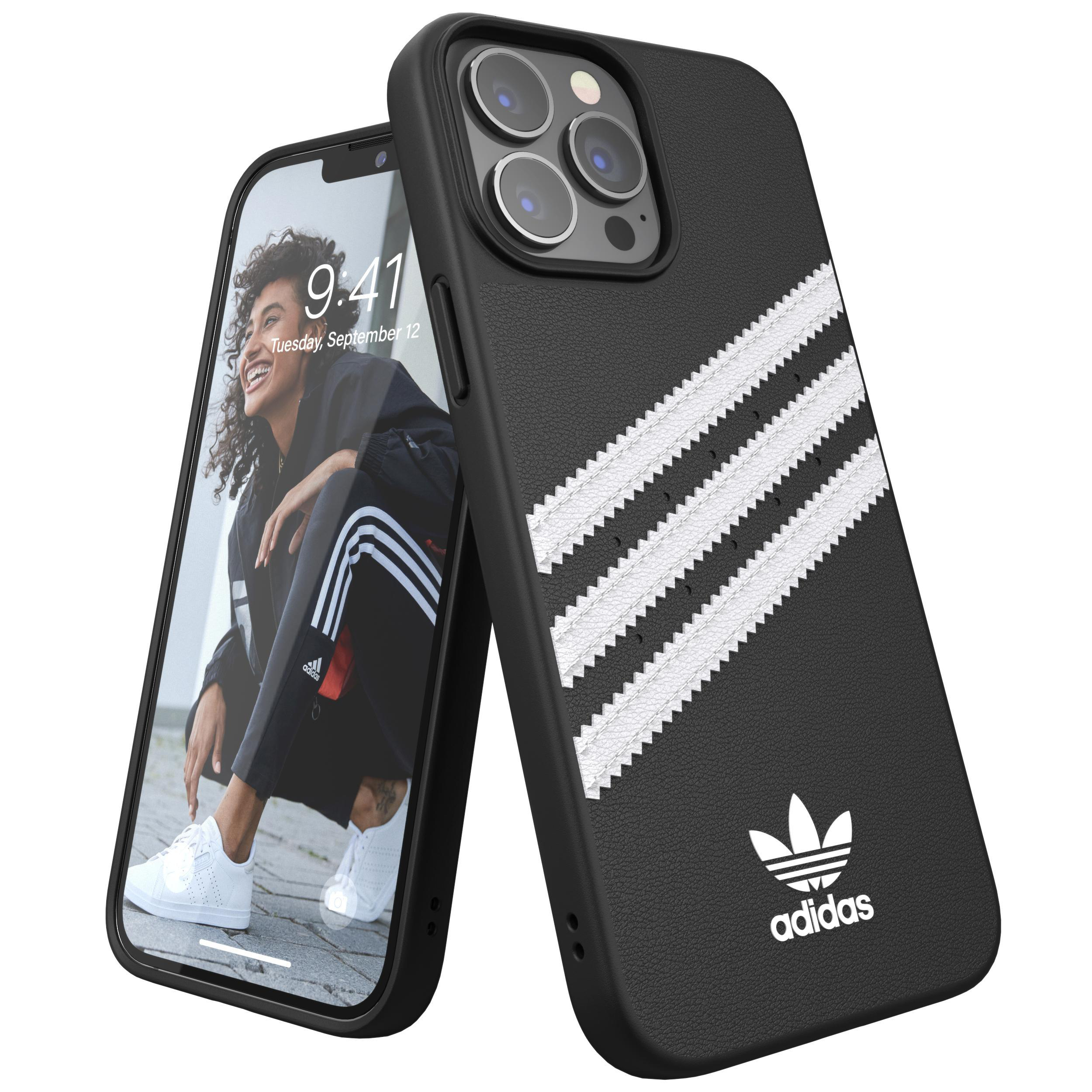 Schwarze Adidas-Handyhülle mit weißen Streifen und Logo, mit Telefon, das eine Frau zeigt.